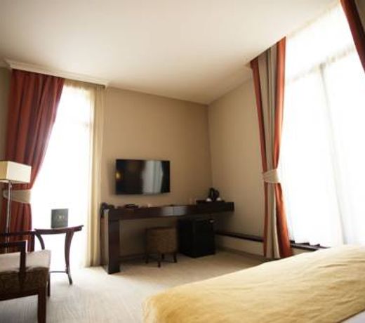L`Art Hotel Carei