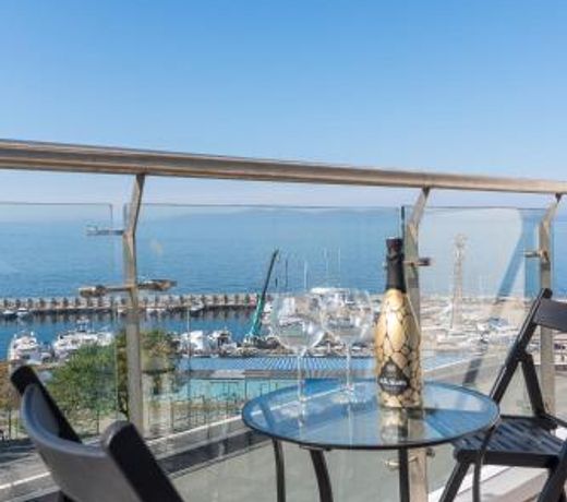 Sea View Marina