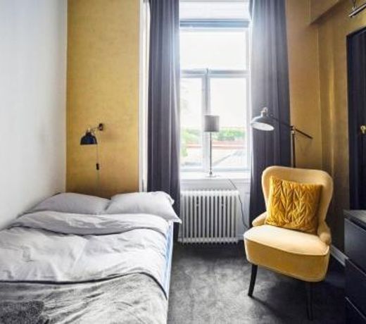 Eight Rooms