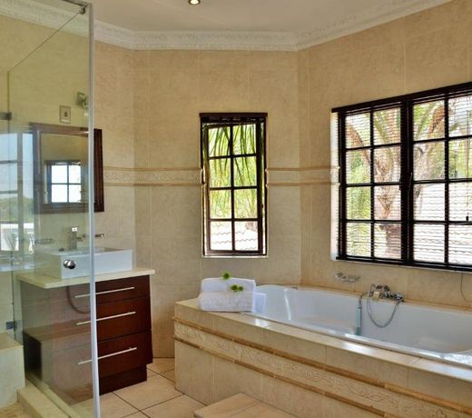 Indlovukazi Guesthouse