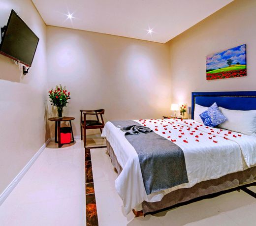 Thu Trang Beachfront Hotel