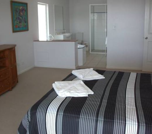 Hinchinbrook Waterfront Villas