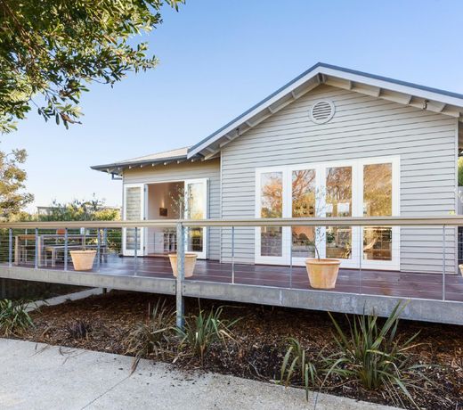 BOUTIQUE STAYS - Queen Adelaide
