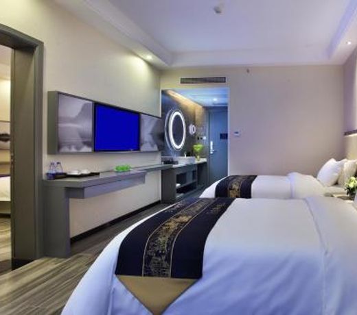 Wing Hotel Guilin - Central Square