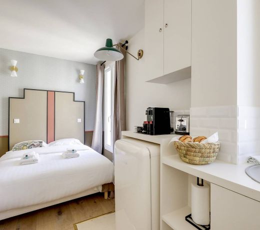 Great Studio Near Exhibition Parc V1