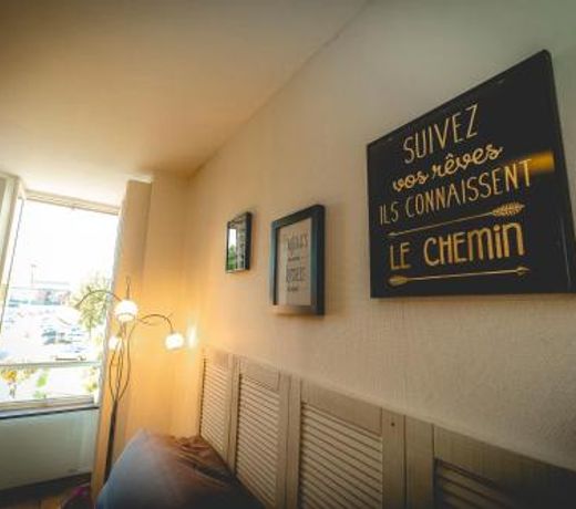 DUPLEX dans CENTRE VILLE (GARE;PARKING;WIFI)