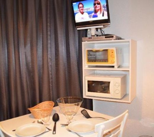 Studio Les Menuires, 1 piÃ¨ce, 2 personnes - FR-1-452-87