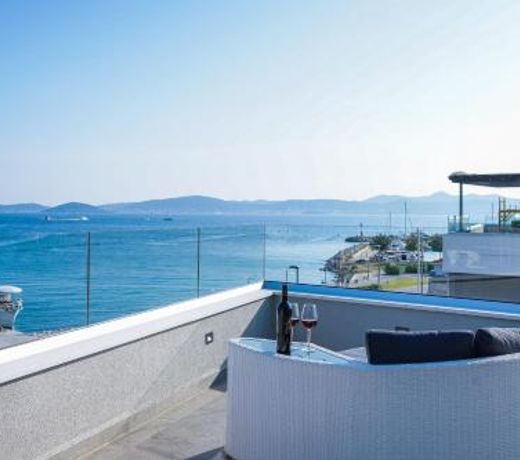 Luxury Penthouse Cosmacendi