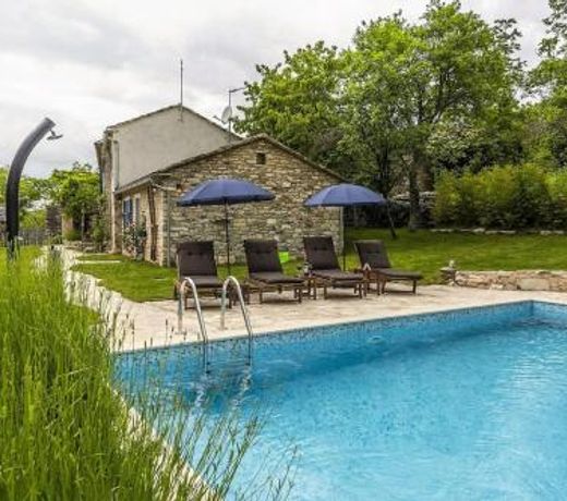 Attractive Stone Villa M-Mate with Pool - Privacy Guaranteed