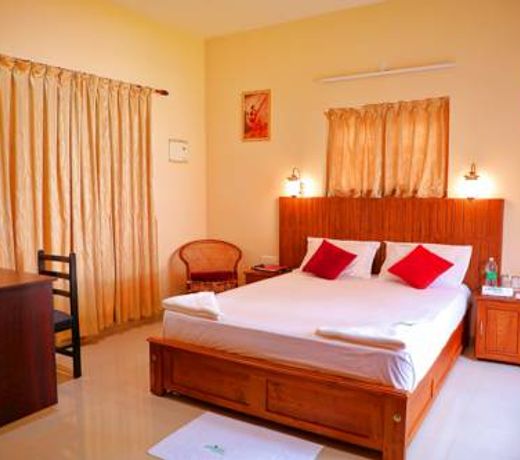 Dahlia Beach Resort