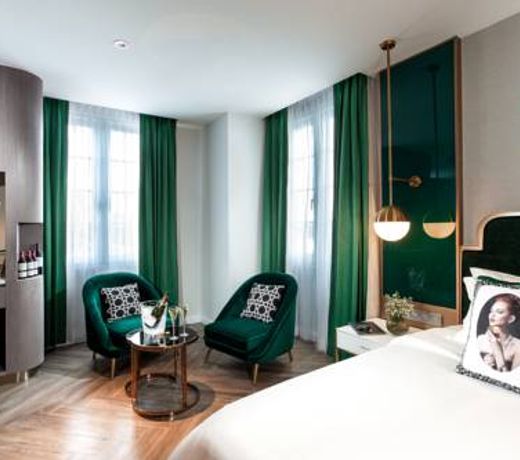 La Seine Hotel