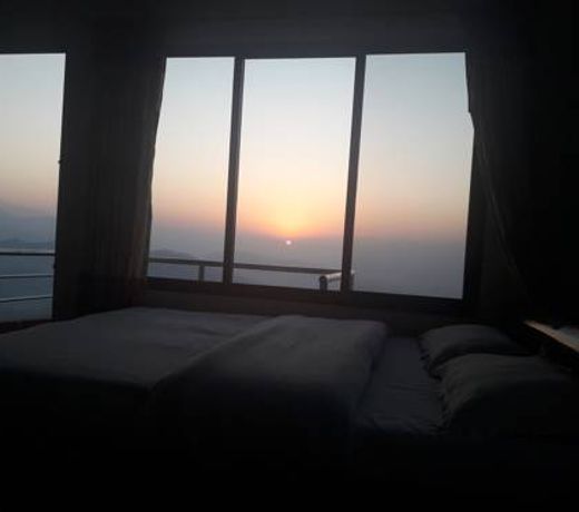 Himalayan crown lodge