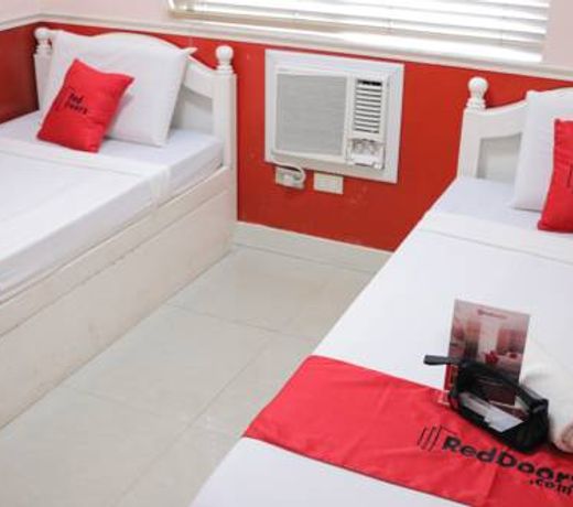RedDoorz @ Bonifacio St Cebu