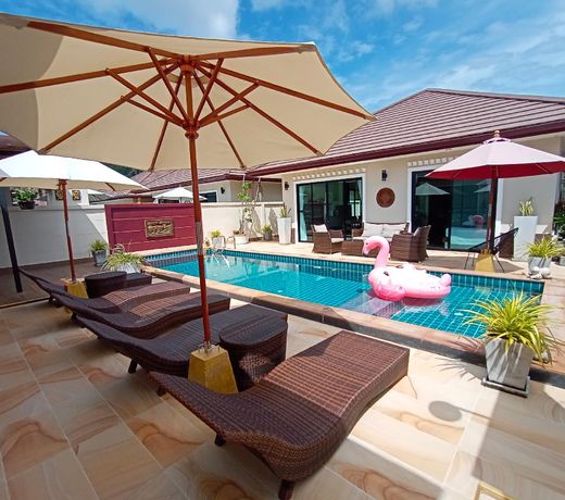 Sila Thai Pool Villa