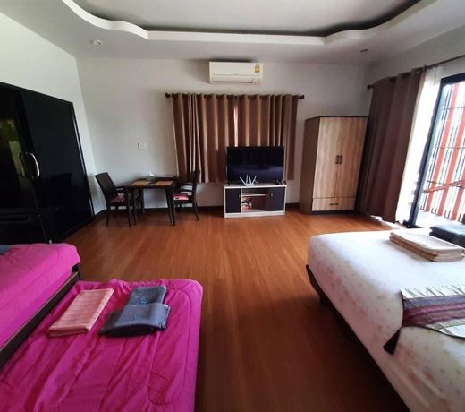 Lipe Banyan Apartments