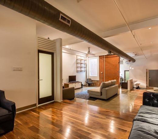RAI Properties Â· Luxury Loft in Center City, steps from Rittenhouse