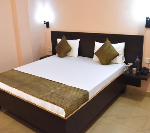 Collection O 44523 Shri Krishna Hotel Inn