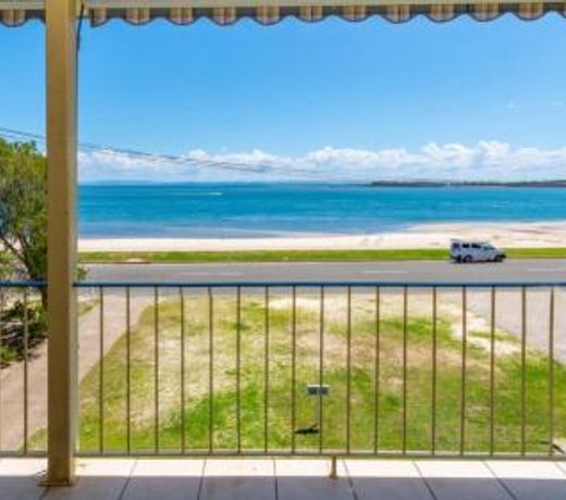 Water Views - Top Floor -Clearview Apartments South Esp, Bongaree
