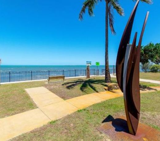 Spectacular Unit Overlooking Pumicestone Passage - Welsby Pde, Bongaree