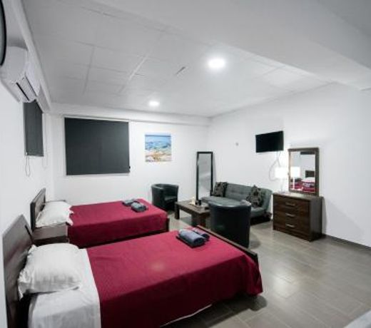 Central Luxury Studios