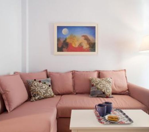 Nephiria, Live like a local next to Acropolis!
