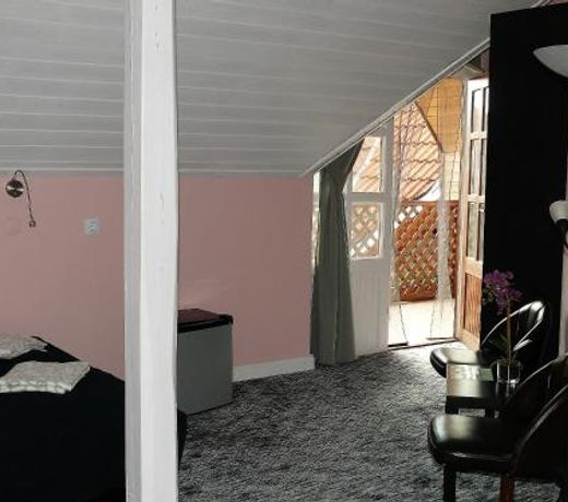 Familia Apartman 304