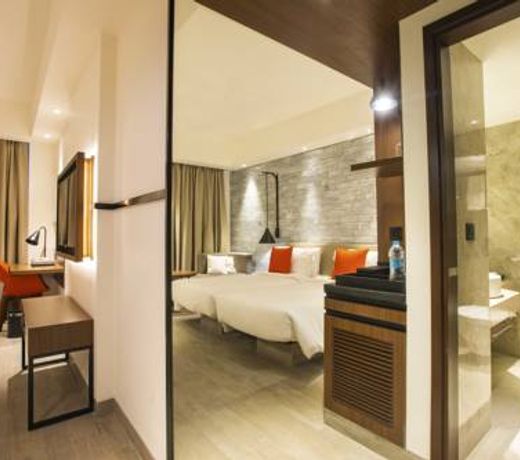 Lemon Tree Premier City Center Pune