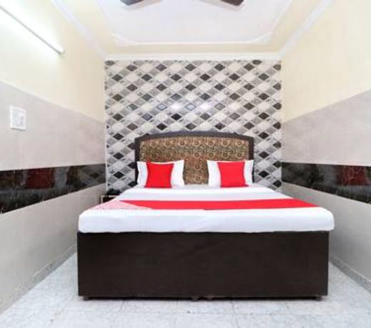 OYO 19961 Hotel New Diamond