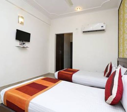 OYO Premium MIA