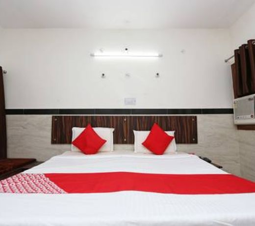 OYO 19948 Hotel Vasudeva