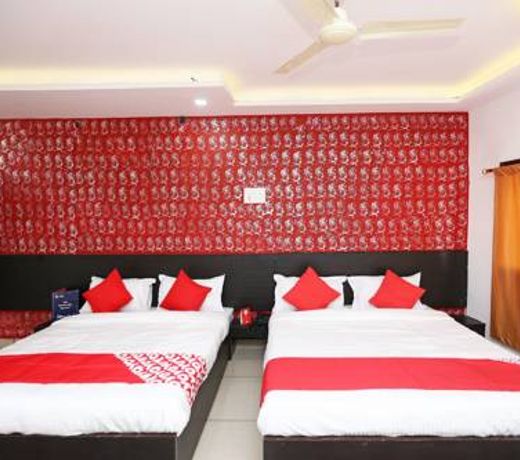 OYO 19894 Hotel MA Residency