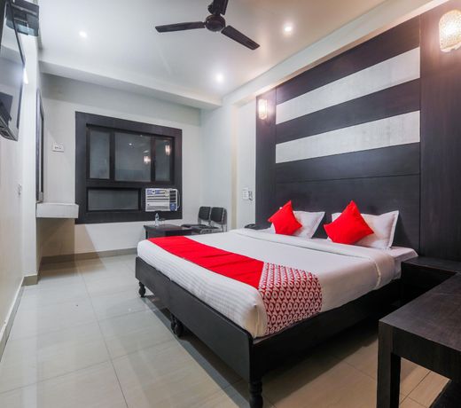 OYO 14995 Hotel Starline Paltan Bazar