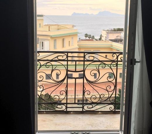 Specchio di Parthenope B&B