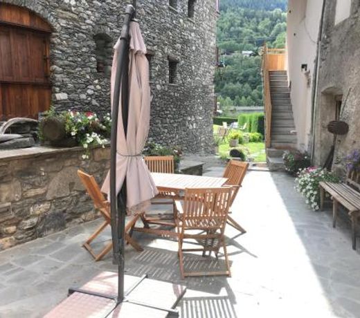 la maison du pont mont blanc