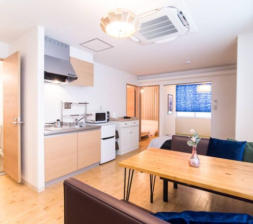 TEN APARTMENT HOTEL