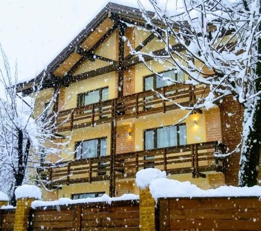 Vverh Guesthouse