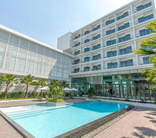 Paragon Grand Resort