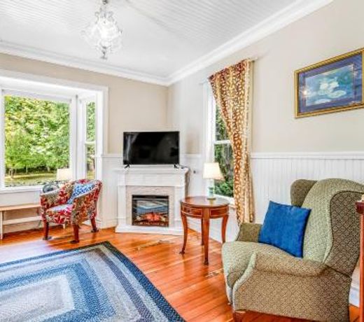 Peaceful Farm Rental in Sequim