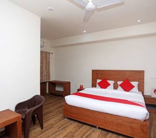 OYO 18347 Hotel Mountain Inn