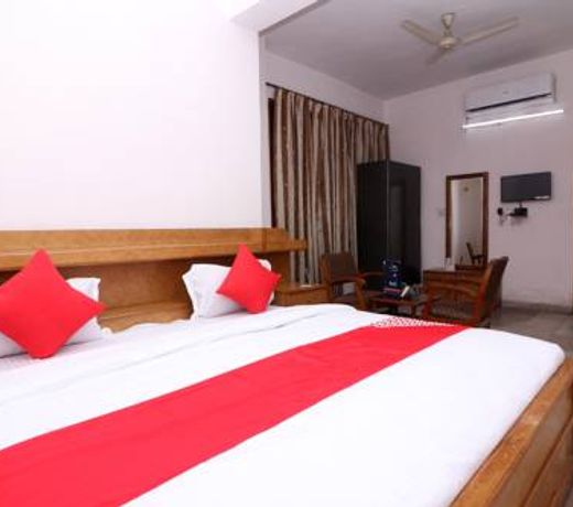 OYO 16112 Hotel Uruvela International