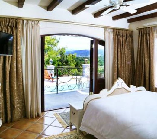 Rexford Manor Boutique Hotel