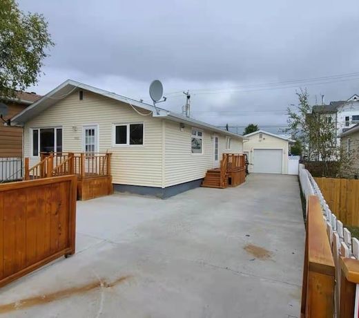 YK Aurora B&B