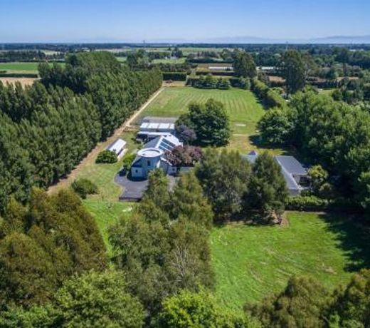 BOND ESTATE LUXURY ACCOMMODATION