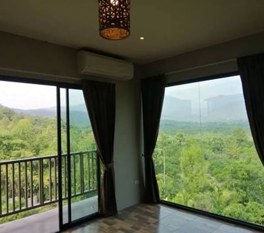 Thanburi resort