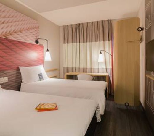 ibis Carlos Barbosa