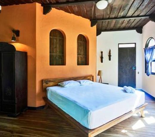 Paradise Beach Lodge