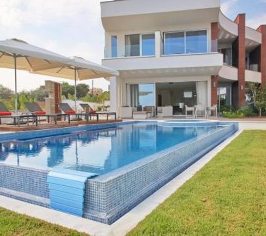 Pearl Luxury Beachfront Villas