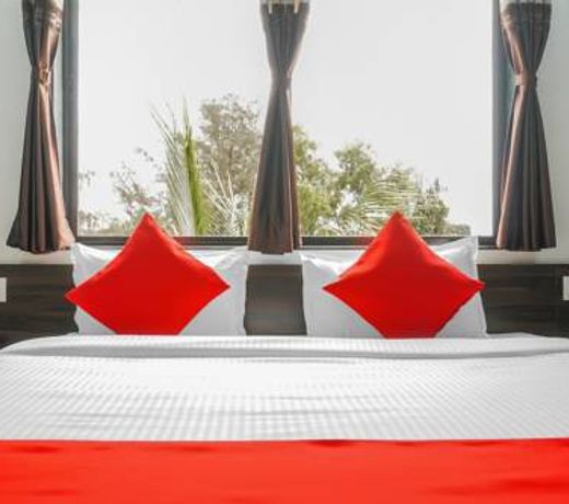 OYO 18815 Bhushan Residency
