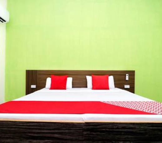 OYO 18570 Hotel Jazz