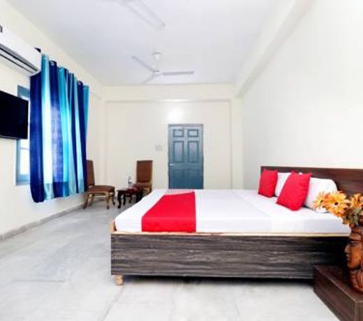 OYO 18570 Hotel Jazz